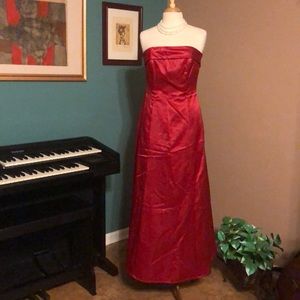 Gorgeous Red satin strapless prom dress